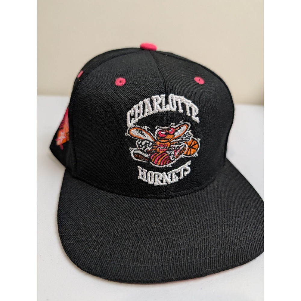 Mitchell & Ness Charlotte Hornets Hat Mens 7 3/8 Black Poly 1991 All Star Fitted